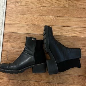 Stuart Weitzman Chelsea Boot size 8